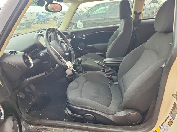 2012 MINI COOPER