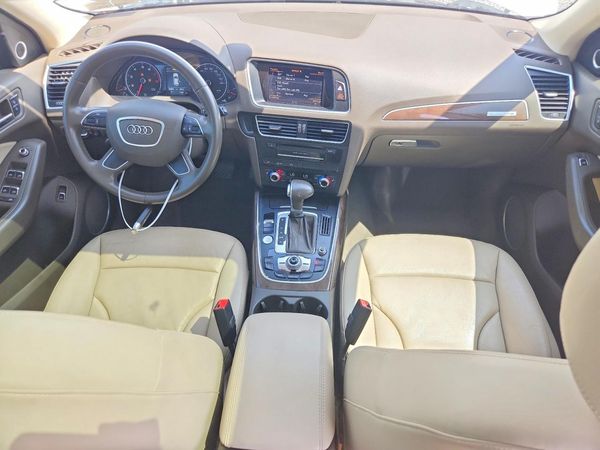 2016 AUDI Q5 quattro Premium Plus