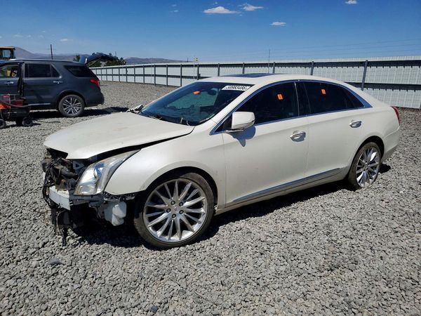 2014 CADILLAC XTS Platinum