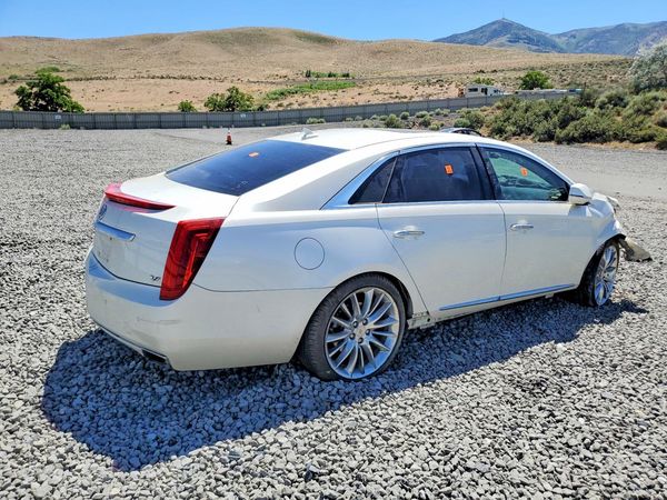 2014 CADILLAC XTS Platinum