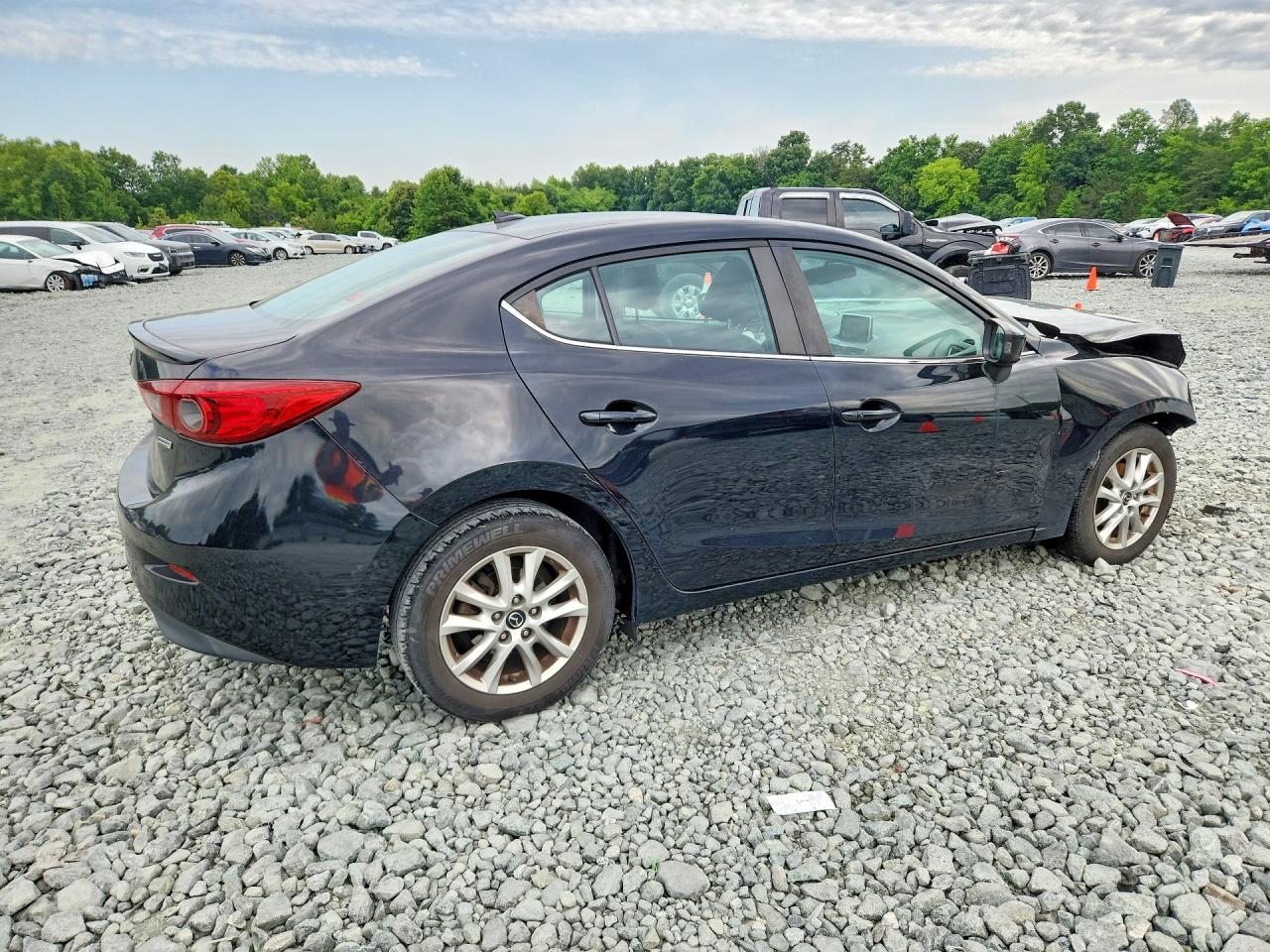 2016 MAZDA 3 SE