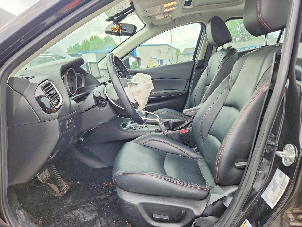 2016 MAZDA 3 SE