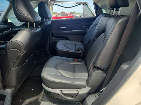 2024 TOYOTA GRAND HIGHLANDER