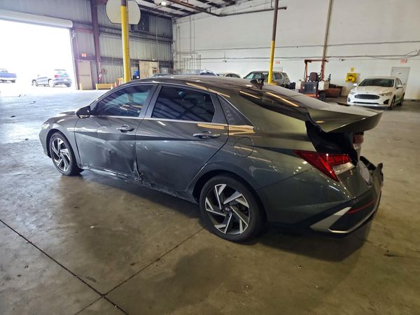 2024 HYUNDAI ELANTRA