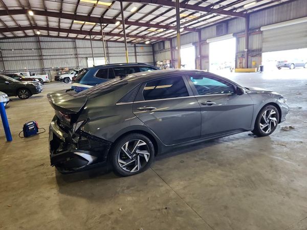 2024 HYUNDAI ELANTRA