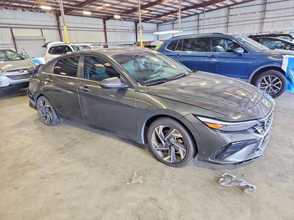 2024 HYUNDAI ELANTRA