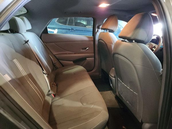 2024 HYUNDAI ELANTRA