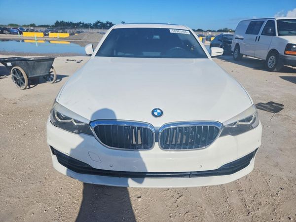 2018 BMW 530
