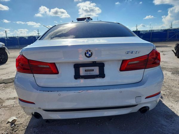 2018 BMW 530
