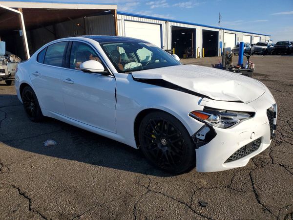 2019 ALFA ROMEO GIULIA TI RWD