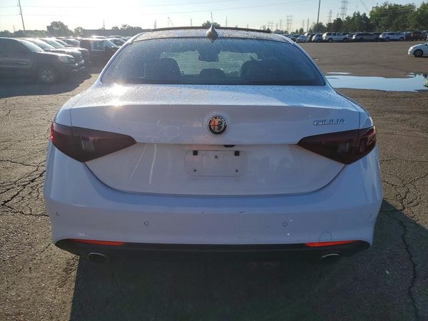 2019 ALFA ROMEO GIULIA TI RWD