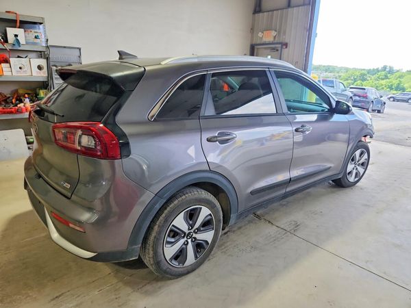 2017 KIA NIRO FE / LX / LX Tech