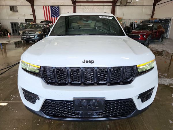 2023 JEEP GRAND CHEROKEE LAREDO 4X4 — DIRF