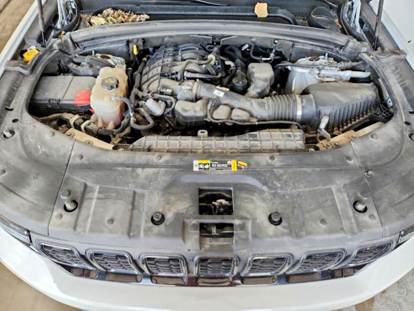 2023 JEEP GRAND CHEROKEE LAREDO 4X4 — Engine bay