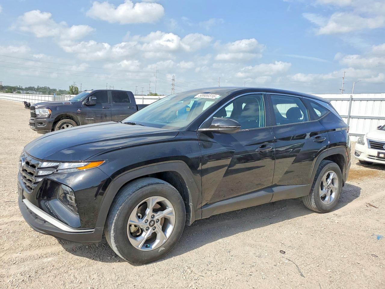 2022 HYUNDAI TUCSON SE