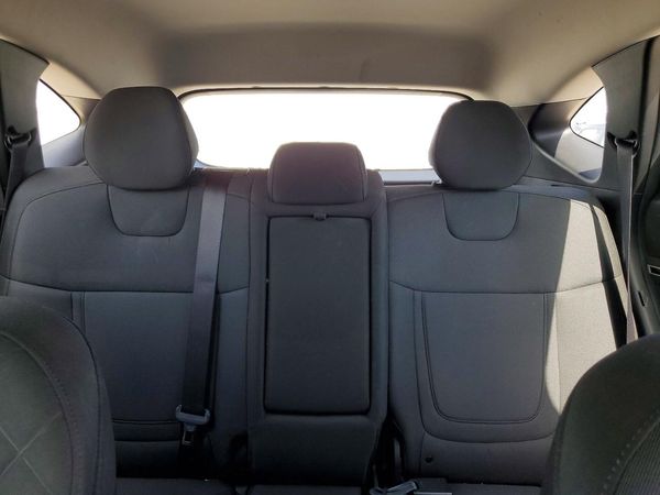 2022 HYUNDAI TUCSON SE