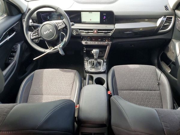 2025 KIA SELTOS S, X-Line