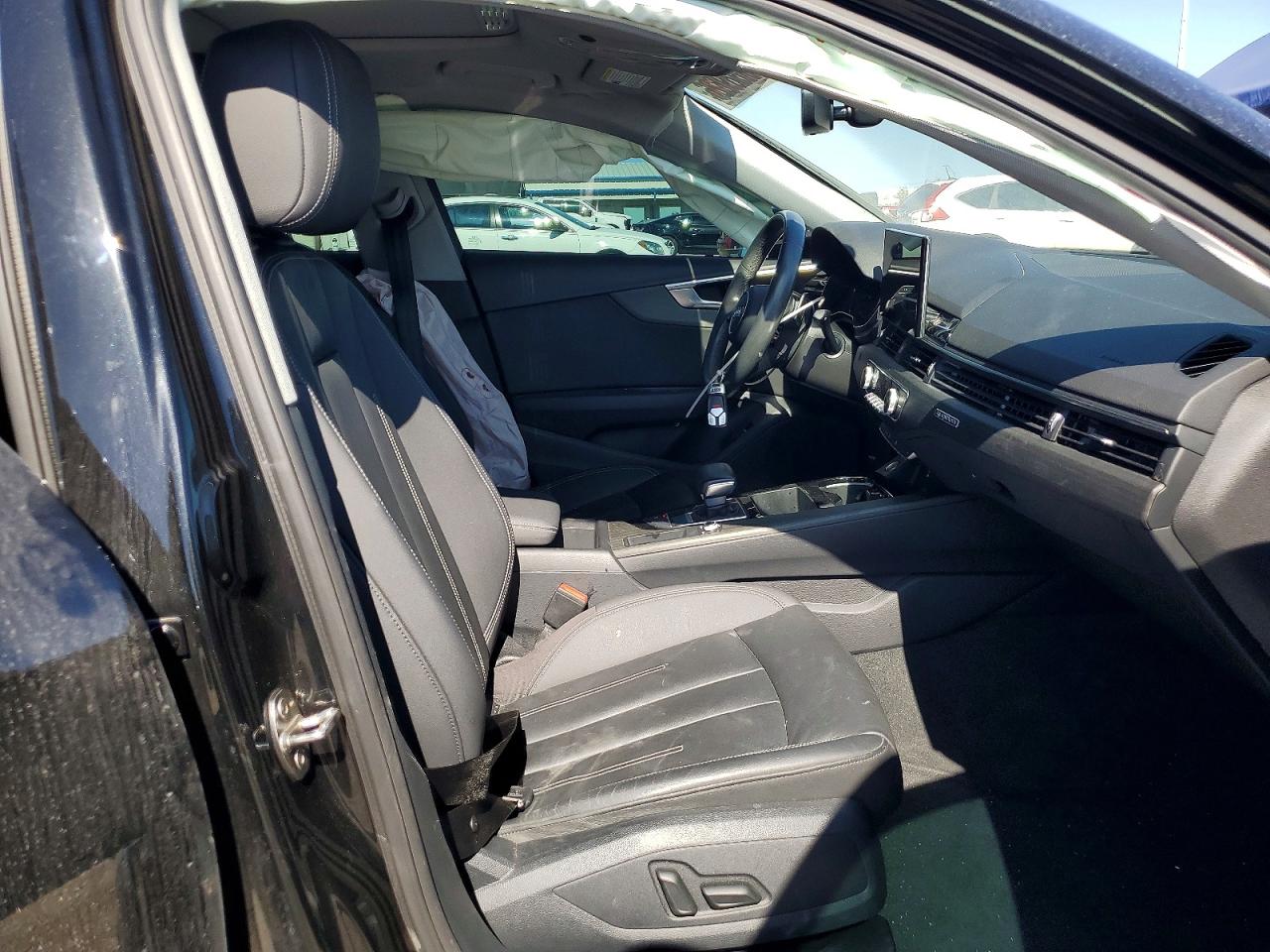 2021 AUDI A4 quattro Premium