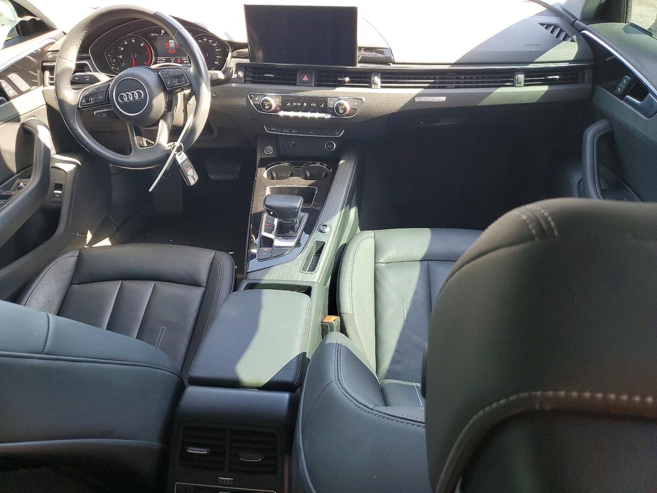 2021 AUDI A4 quattro Premium