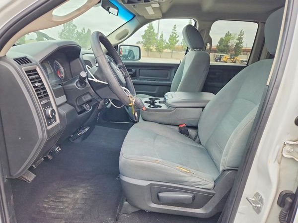 2017 RAM 1500 ST QUAD CAB 4X4