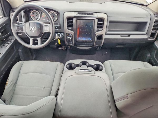 2017 RAM 1500 ST QUAD CAB 4X4
