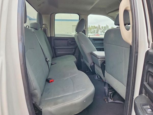 2017 RAM 1500 ST QUAD CAB 4X4
