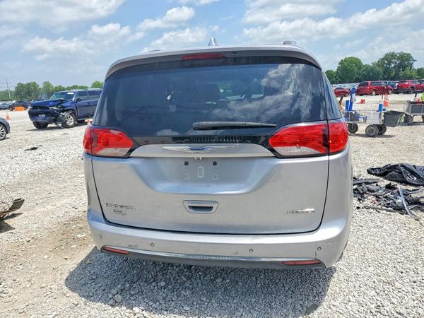 2018 CHRYSLER PACIFICA Limited — DIRR