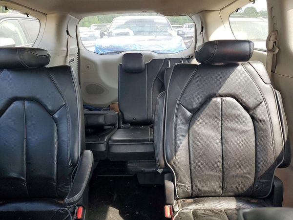 2018 CHRYSLER PACIFICA Limited — SUVN