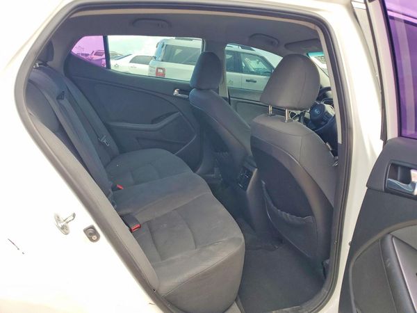 2014 KIA OPTIMA GL - Middle-low