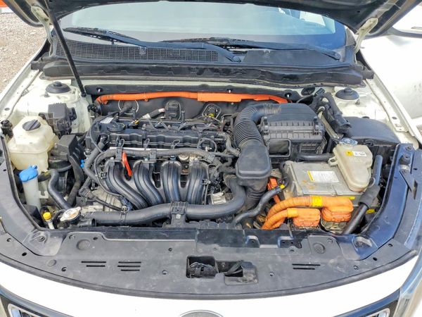 2014 KIA OPTIMA GL - Middle-low