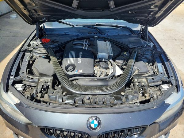 2016 BMW M4 — Engine bay