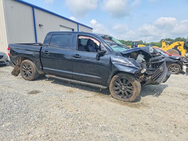 2021 TOYOTA TUNDRA Limited grade
