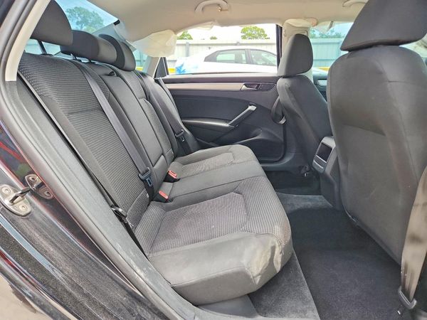 2017 VOLKSWAGEN PASSAT S