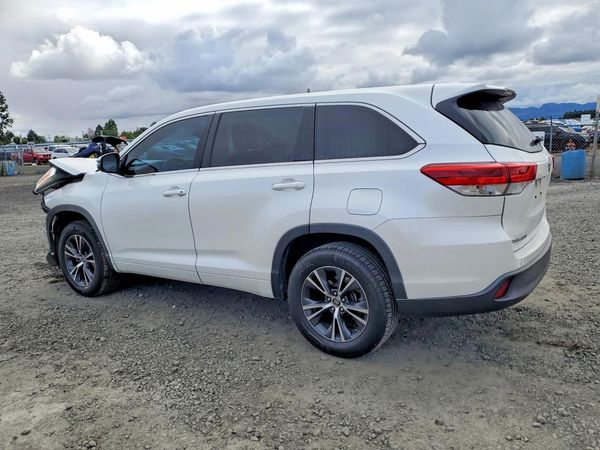 2017 TOYOTA HIGHLANDER LE/LE Plus