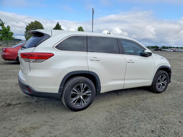 2017 TOYOTA HIGHLANDER LE/LE Plus