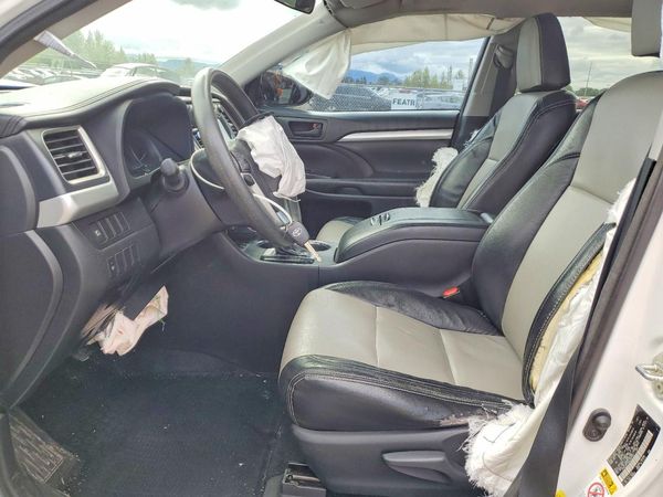 2017 TOYOTA HIGHLANDER LE/LE Plus