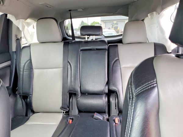 2017 TOYOTA HIGHLANDER LE/LE Plus