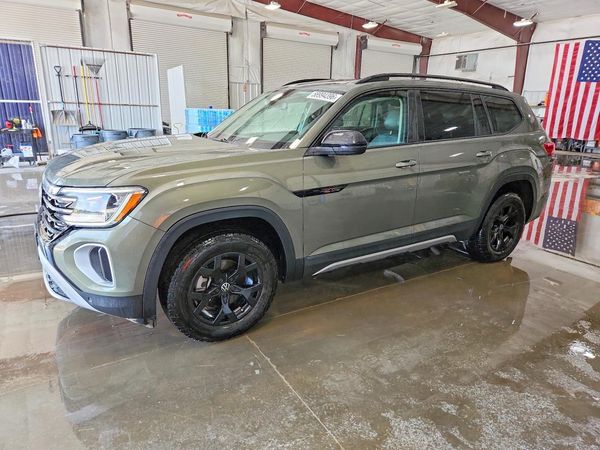 2024 VOLKSWAGEN ATLAS 4Motion Peak Edition SE