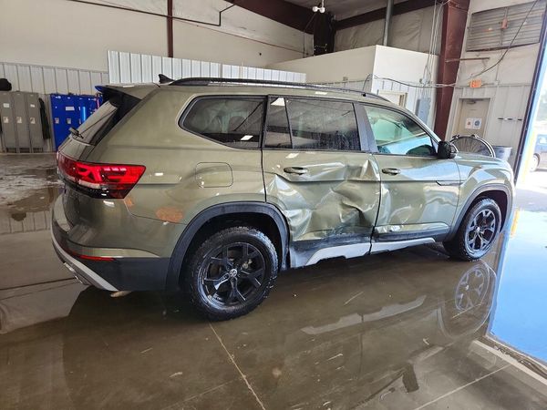 2024 VOLKSWAGEN ATLAS 4Motion Peak Edition SE