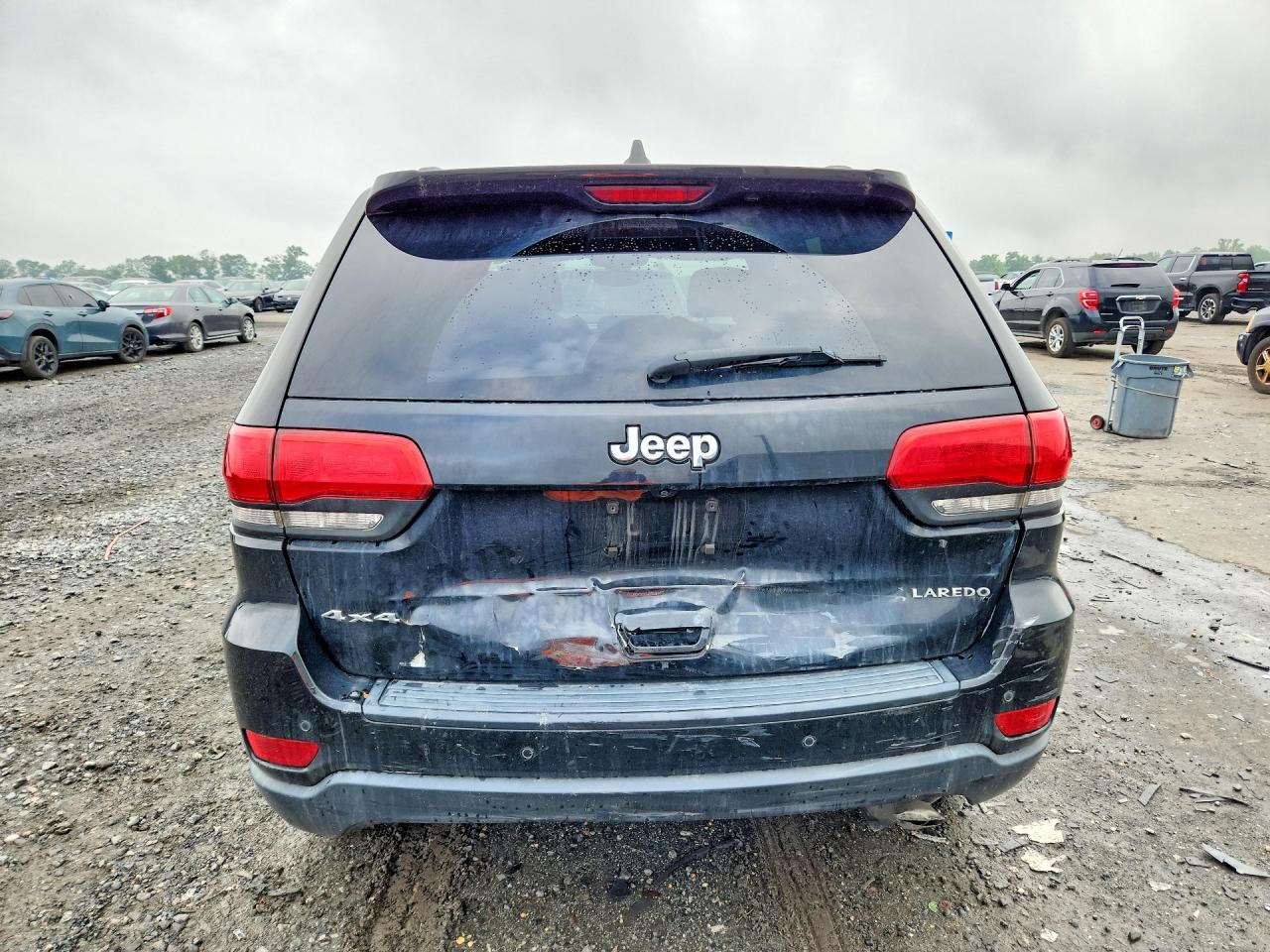 2017 JEEP GRAND CHEROKEE LAREDO 4X4