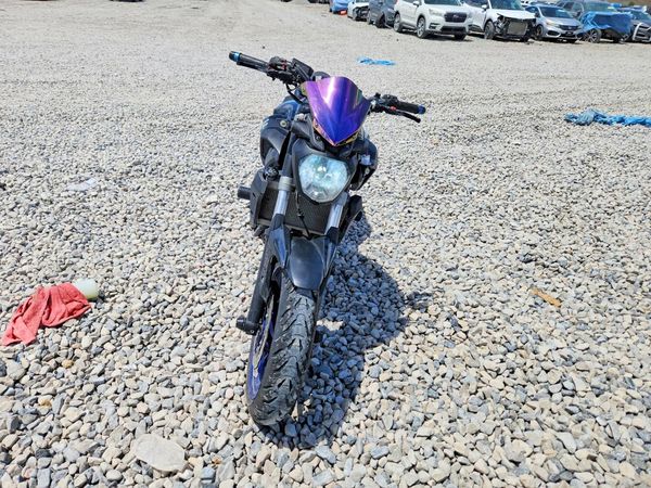 2015 YAMAHA FZ07