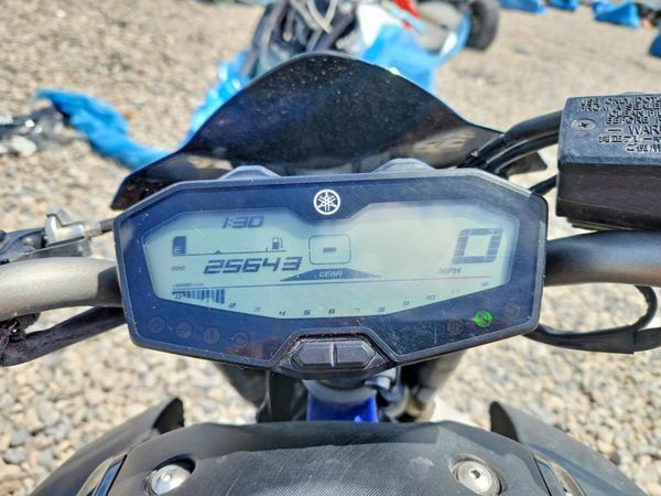 2015 YAMAHA FZ07