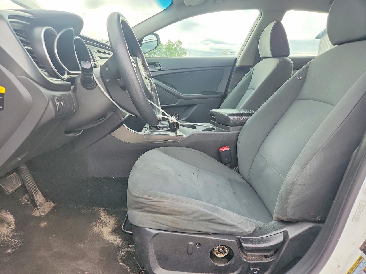 2015 KIA OPTIMA GL - Middle-low