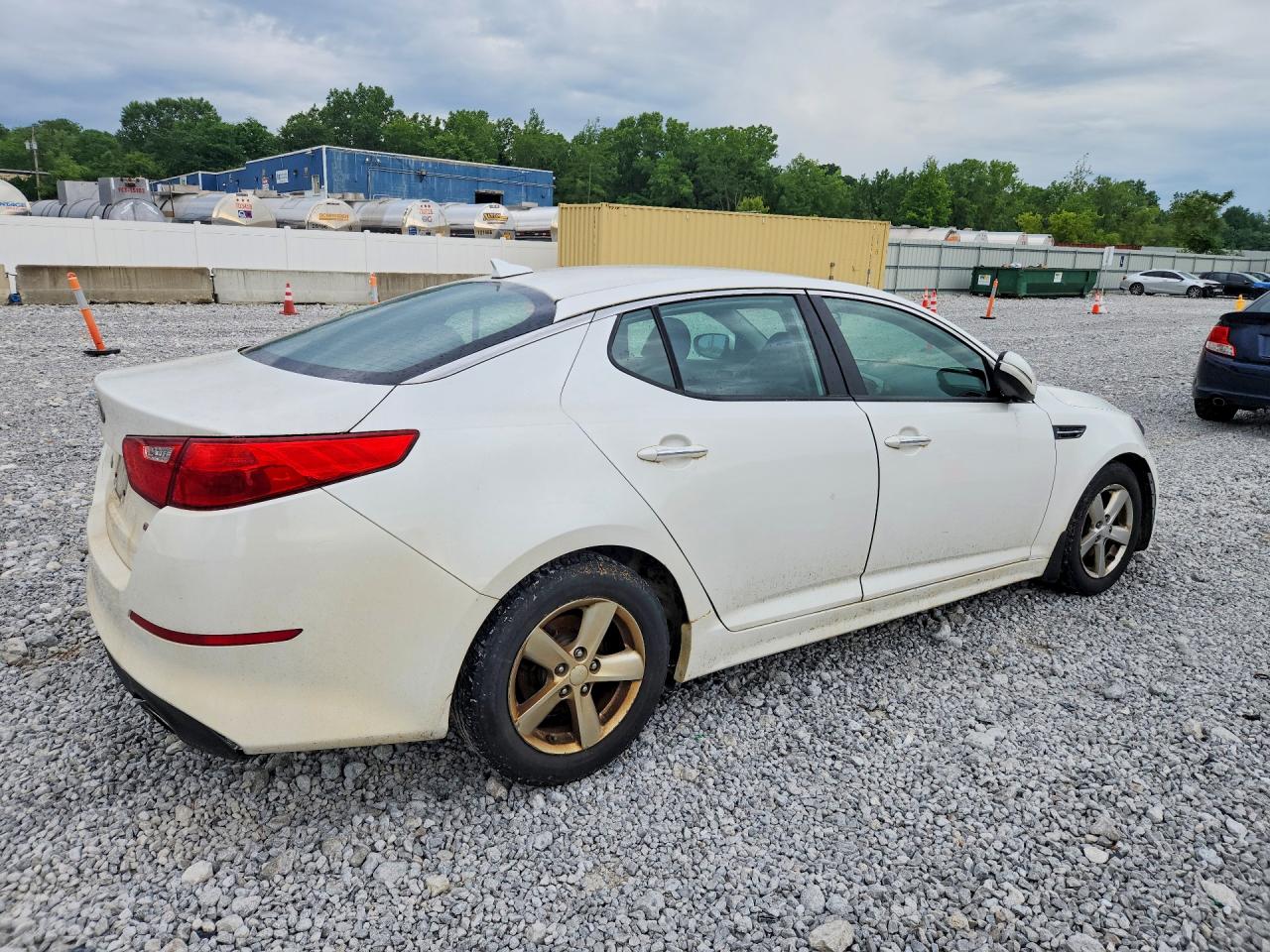 2015 KIA OPTIMA GL - Middle-low