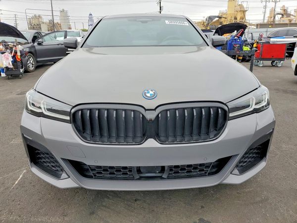 2022 BMW 530E