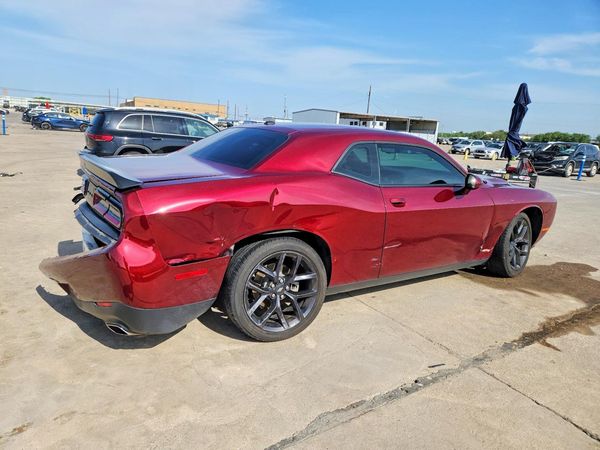 2022 DODGE CHALLENGER SXT