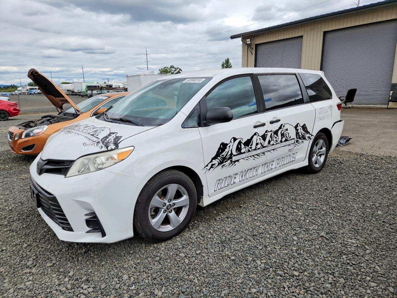 2018 TOYOTA SIENNA L