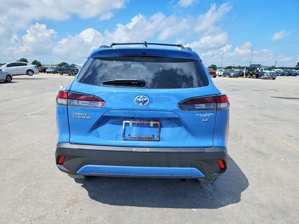 2026 TOYOTA COROLLA CROSS LE