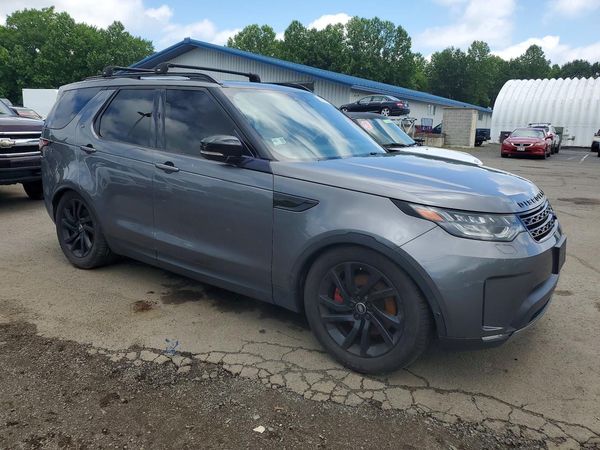2017 LAND ROVER DISCOVERY HSE Luxury — Passenger 3/4