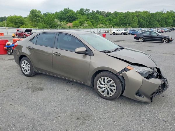 2017 TOYOTA COROLLA
